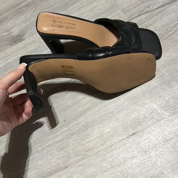 New kitten heels - Picture 2 of 2